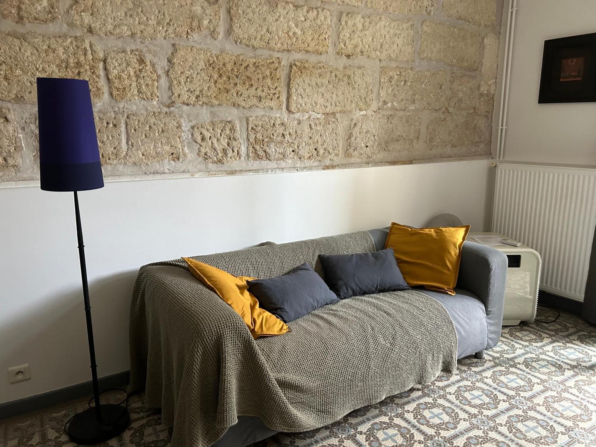 Villa Maison De Caractere Avec Jardin Arbore En *