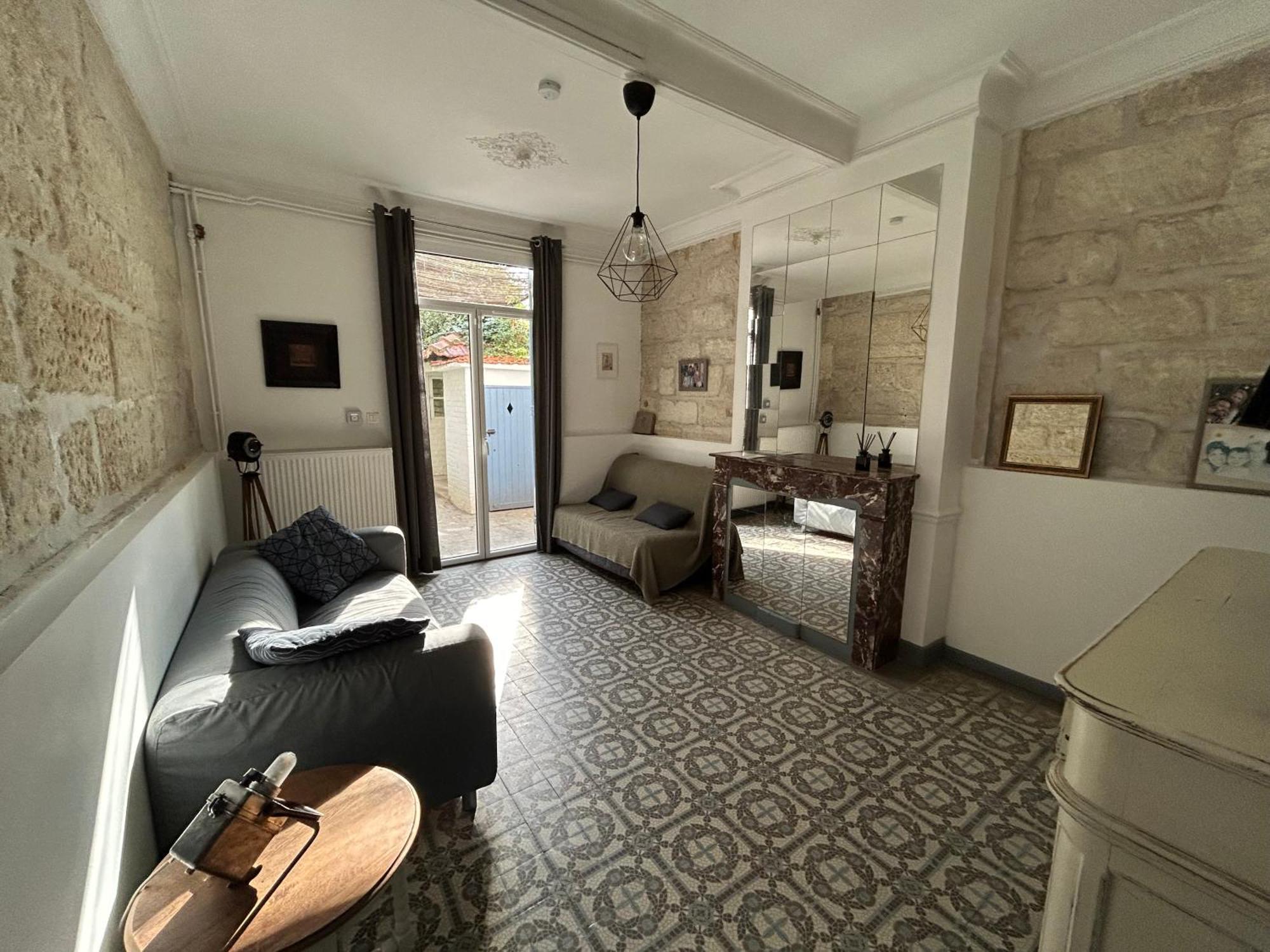 Villa Maison De Caractere Avec Jardin Arbore En Avignone