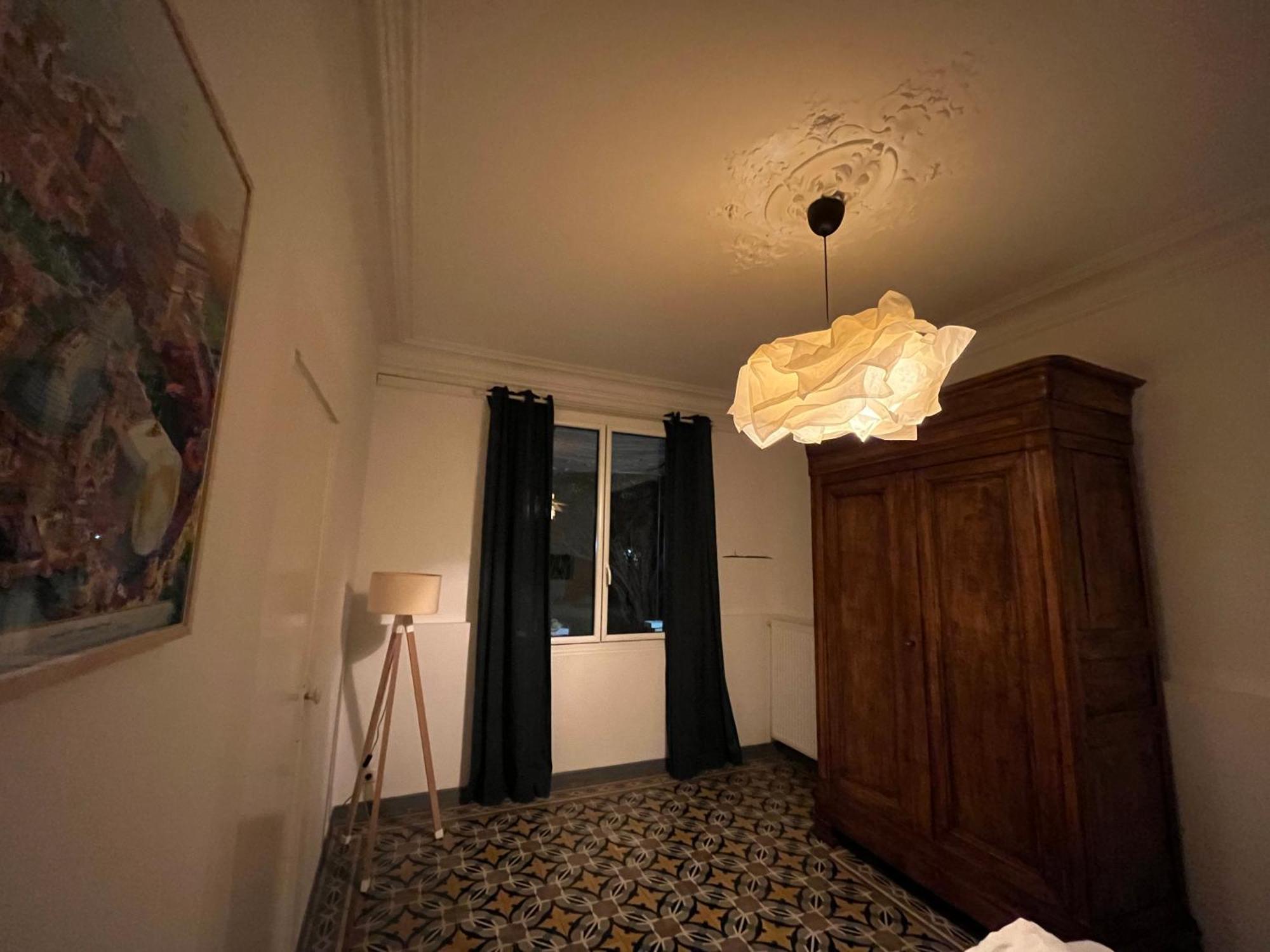 Maison De Caractere Avec Jardin Arbore En * Avignone