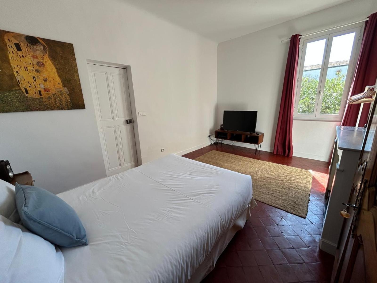 Villa Maison De Caractere Avec Jardin Arbore En Avignone